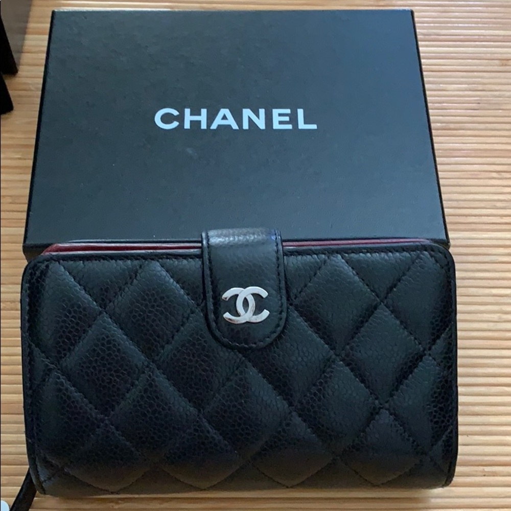 Chanel Caviar wallet